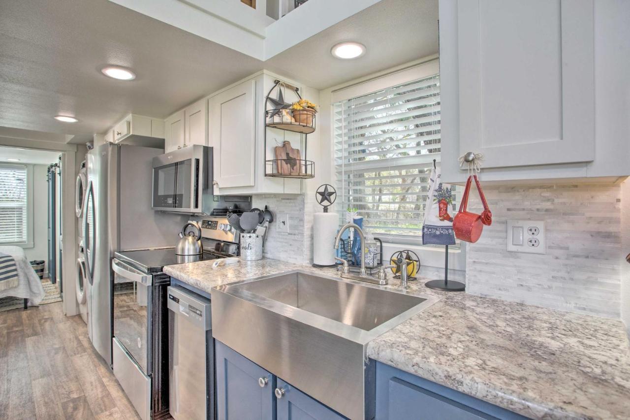 Cozy Mckinney Tiny Home With Porch And Fire Pit! Extérieur photo