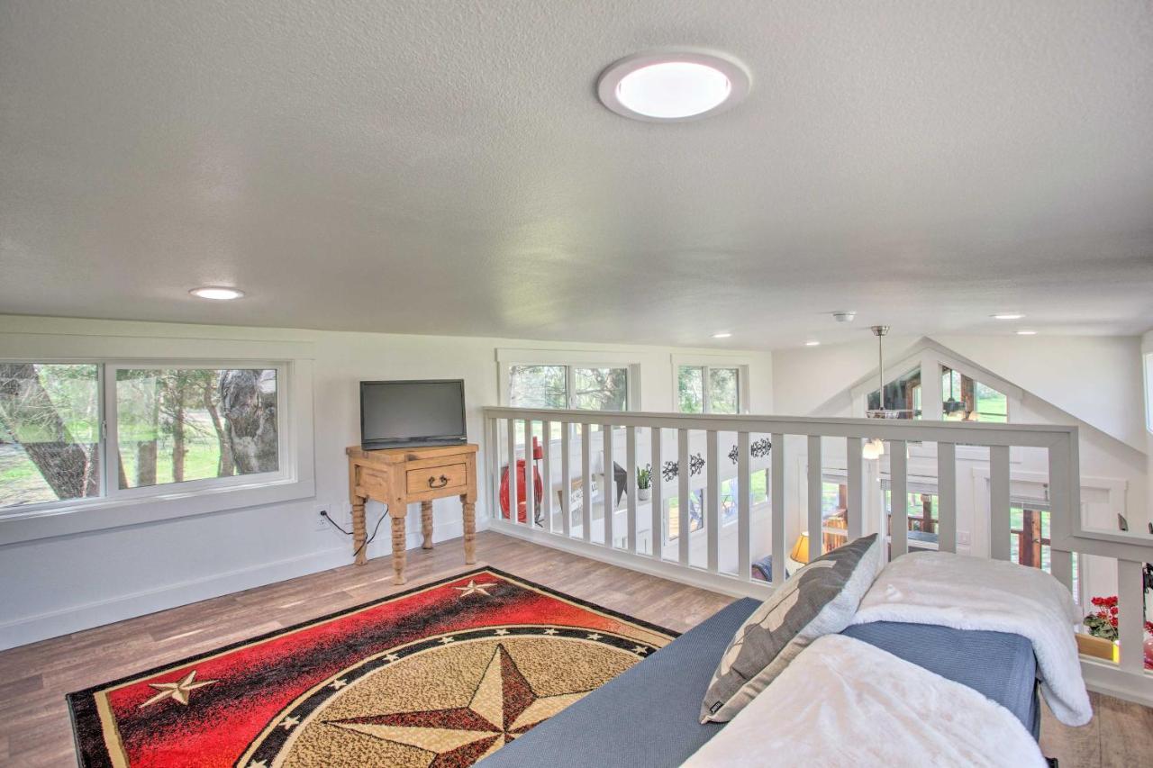 Cozy Mckinney Tiny Home With Porch And Fire Pit! Extérieur photo