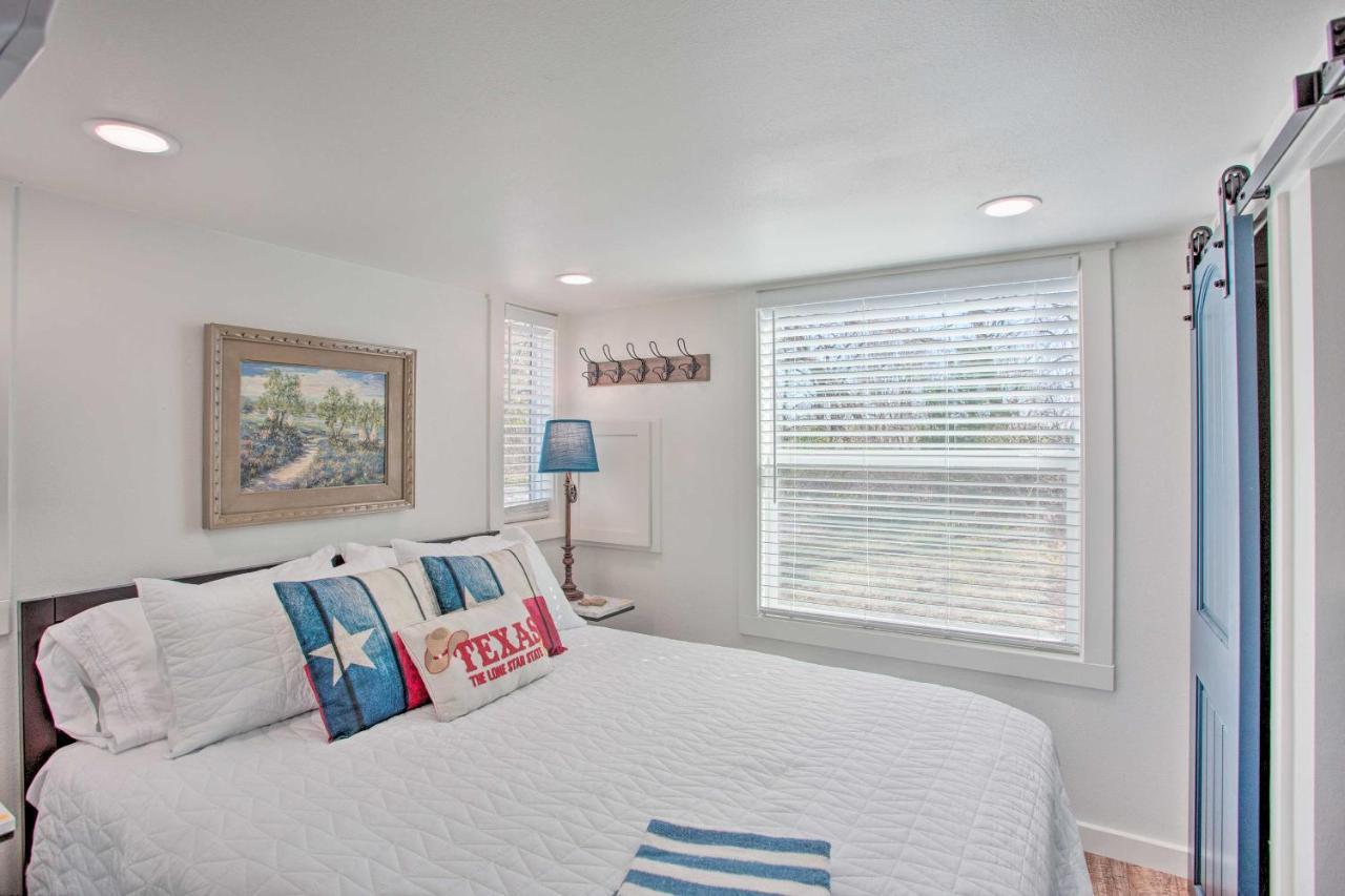 Cozy Mckinney Tiny Home With Porch And Fire Pit! Extérieur photo