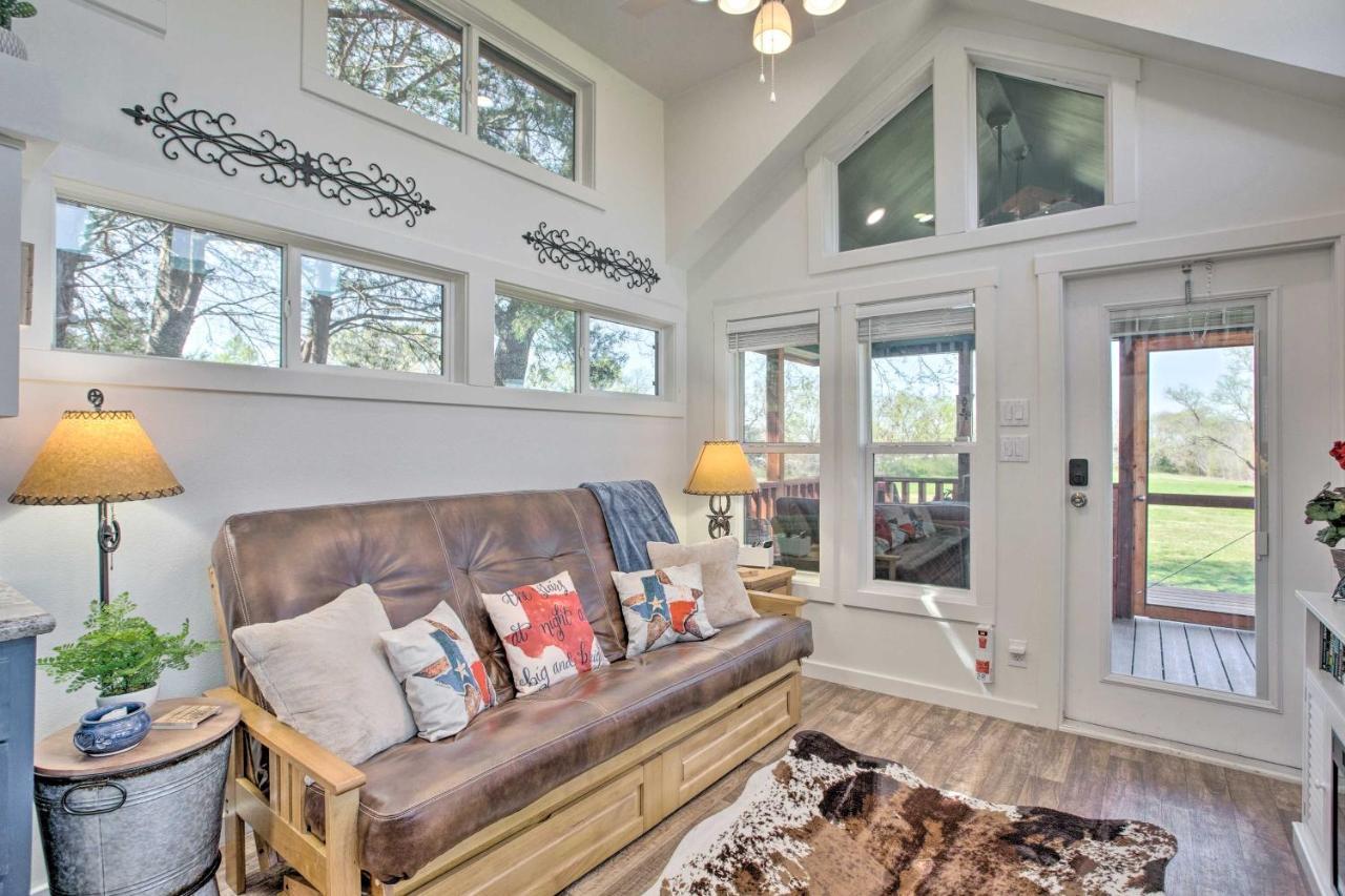Cozy Mckinney Tiny Home With Porch And Fire Pit! Extérieur photo