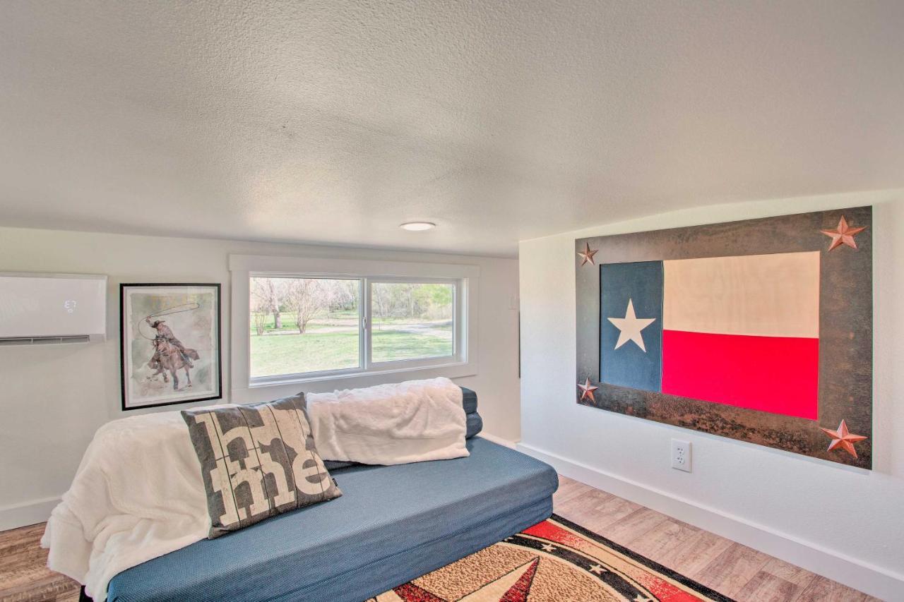 Cozy Mckinney Tiny Home With Porch And Fire Pit! Extérieur photo